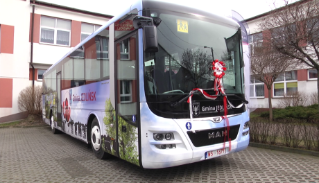 Nowy autobus dla szkoły we Wsoli