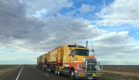 Jak dobra zabudowa ciężarowa może obniżyć koszty logistyki?