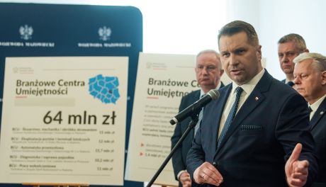 Minister Czarnek z 64 mln na szkolnictwo zawodowe (zdjęcia)