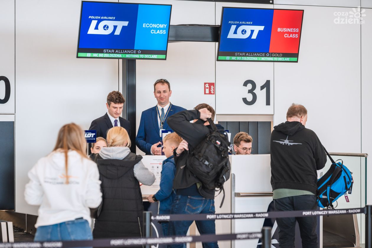Osiem tygodni - ilu pasażerów obsłużyło radomskie lotnisko?