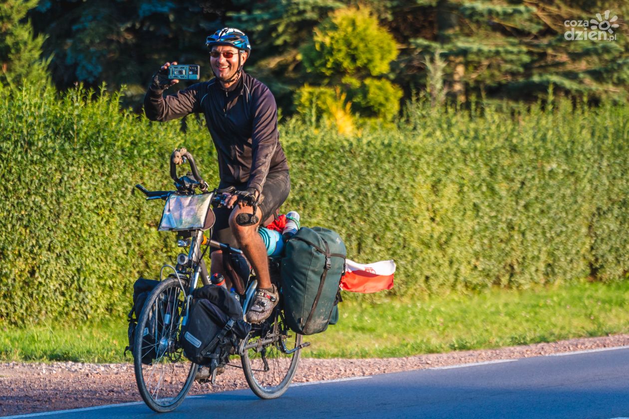 Grzegorz Boniek wraca z miesięcznej wyprawy rowerowej - ponad 3300km (zdjęcia)