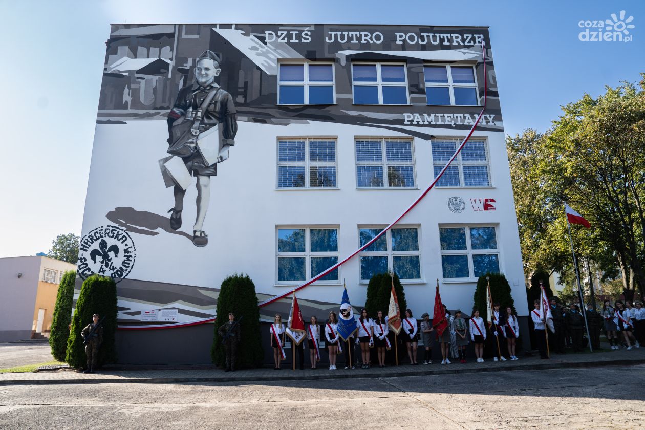Murale na PSP nr 27 upamiętnią bohaterów powstania 