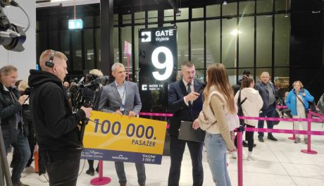 100-tysięczny pasażer obsłużony na radomskim lotnisku!