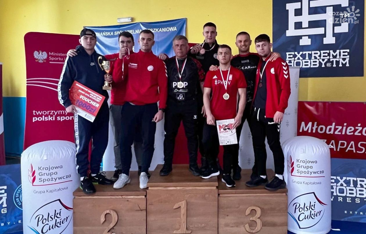 Cztery medale zapaśników Olimpijczyka Radom na młodzieżowych mistrzostwach Polski 