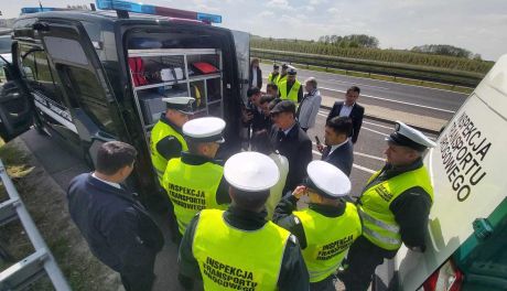Uzbekistańscy inspektorzy nadzoru transportu z wizytą w Polsce 