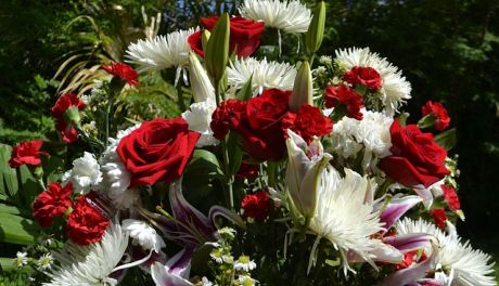 Styl życia Kwiaty na pogrzeb. Czym się kierować przy wyborze?