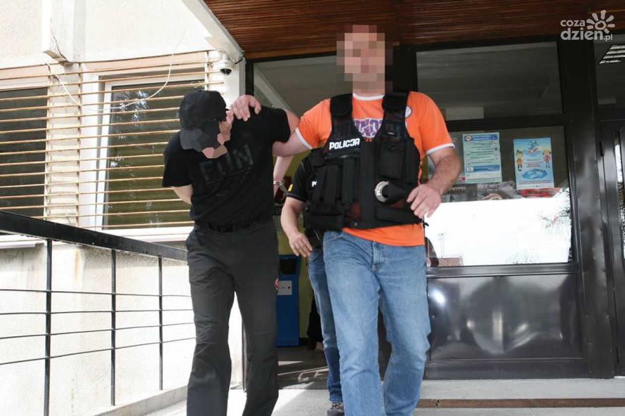 Radomscy i lubelscy policjanci rozbili gang kradnący BMW